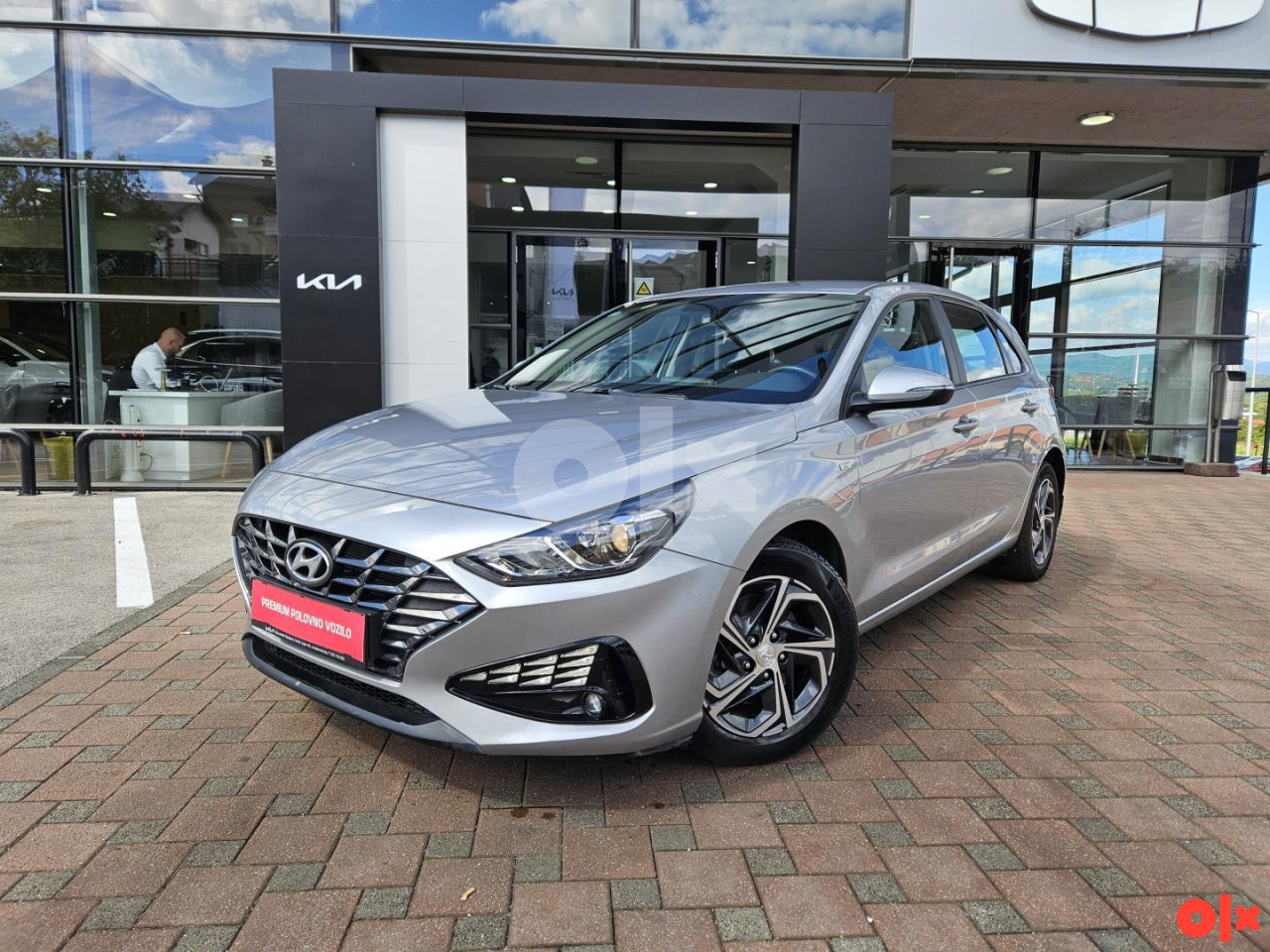 Hyundai i30 1,5 Benzin/Elektro AT ID:36
