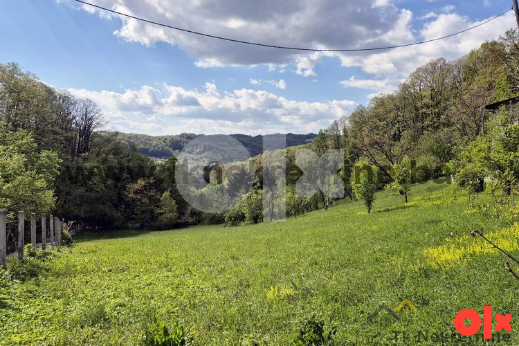 KOZLOVAC - Odlična parcela 3133 m2, pored glavnog puta