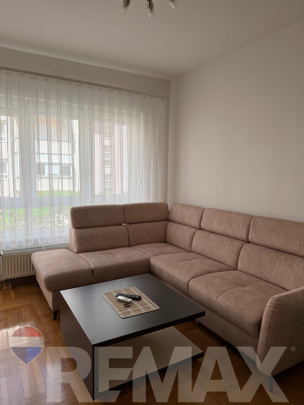 Odličan dvosoban stan 42m2 u Novoj Varoši 2