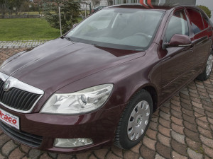 ŠKODA OCTAVIA 1.6 TDI 77 KW LIMUZINA *EXTRA STANJE* UVOZ
