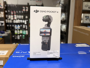 DJI Osmo Pocket 4 Creator Combo