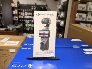 DJI Osmo Pocket 4 Standard Combo