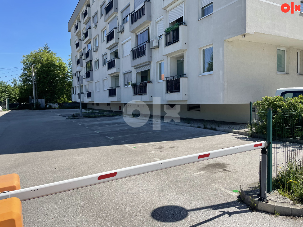 Garaža Sarajevo - Dobrinja Novi Grad 3