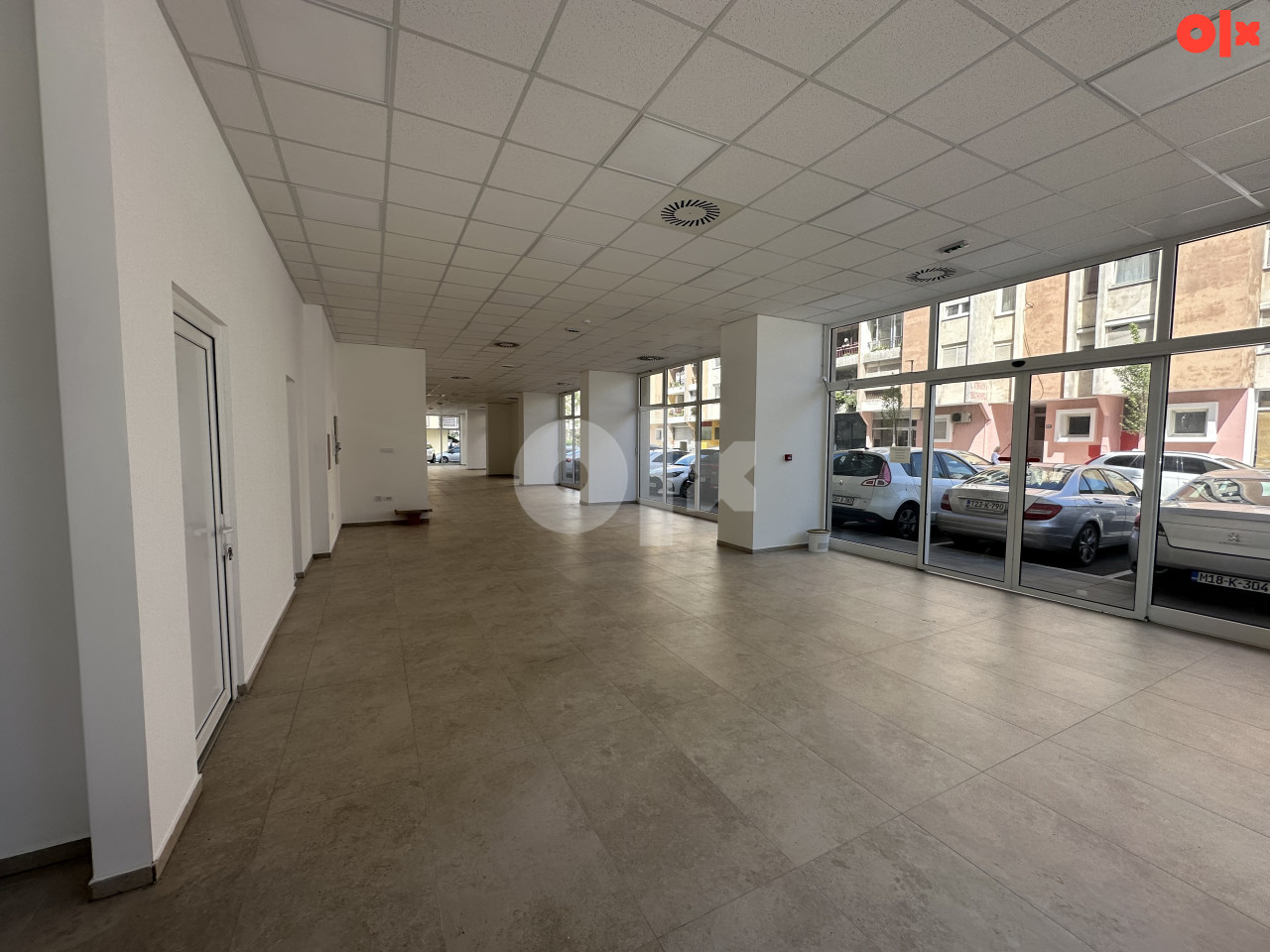 REPREZENTATIVAN POSLOVNI PROSTOR 3