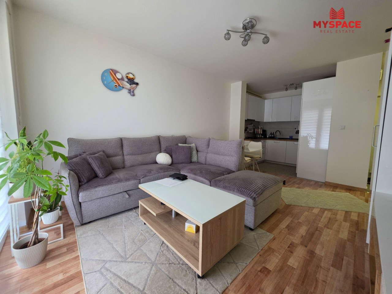 MY SPACE/ Stan/ Dobrinja C5/ NOVOGRADNJA/ NAMJESTEN/ 42 m2 2