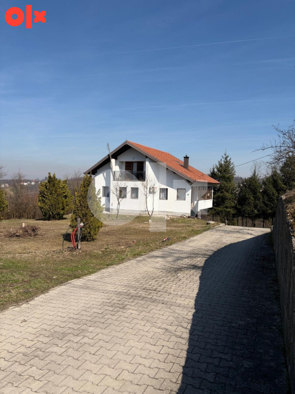 Kuća sa zemljištem Tešanj