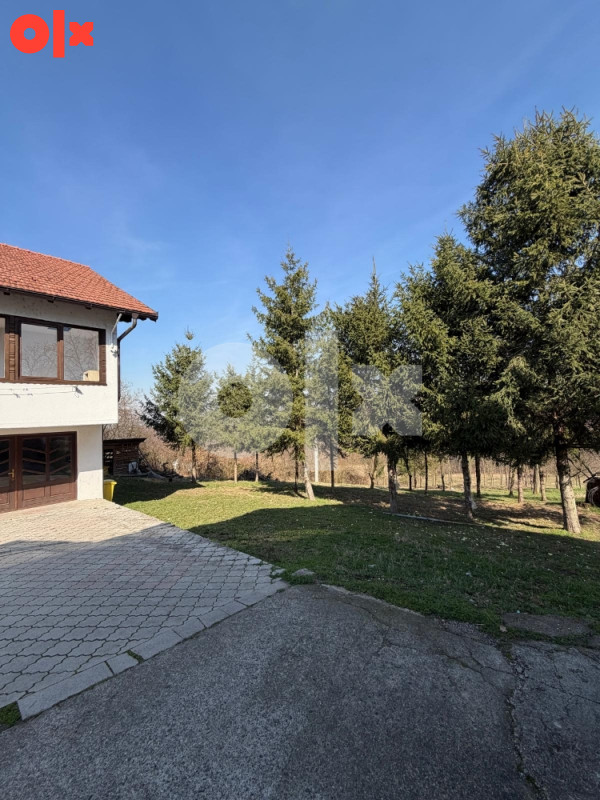 Kuća sa zemljištem Tešanj 3
