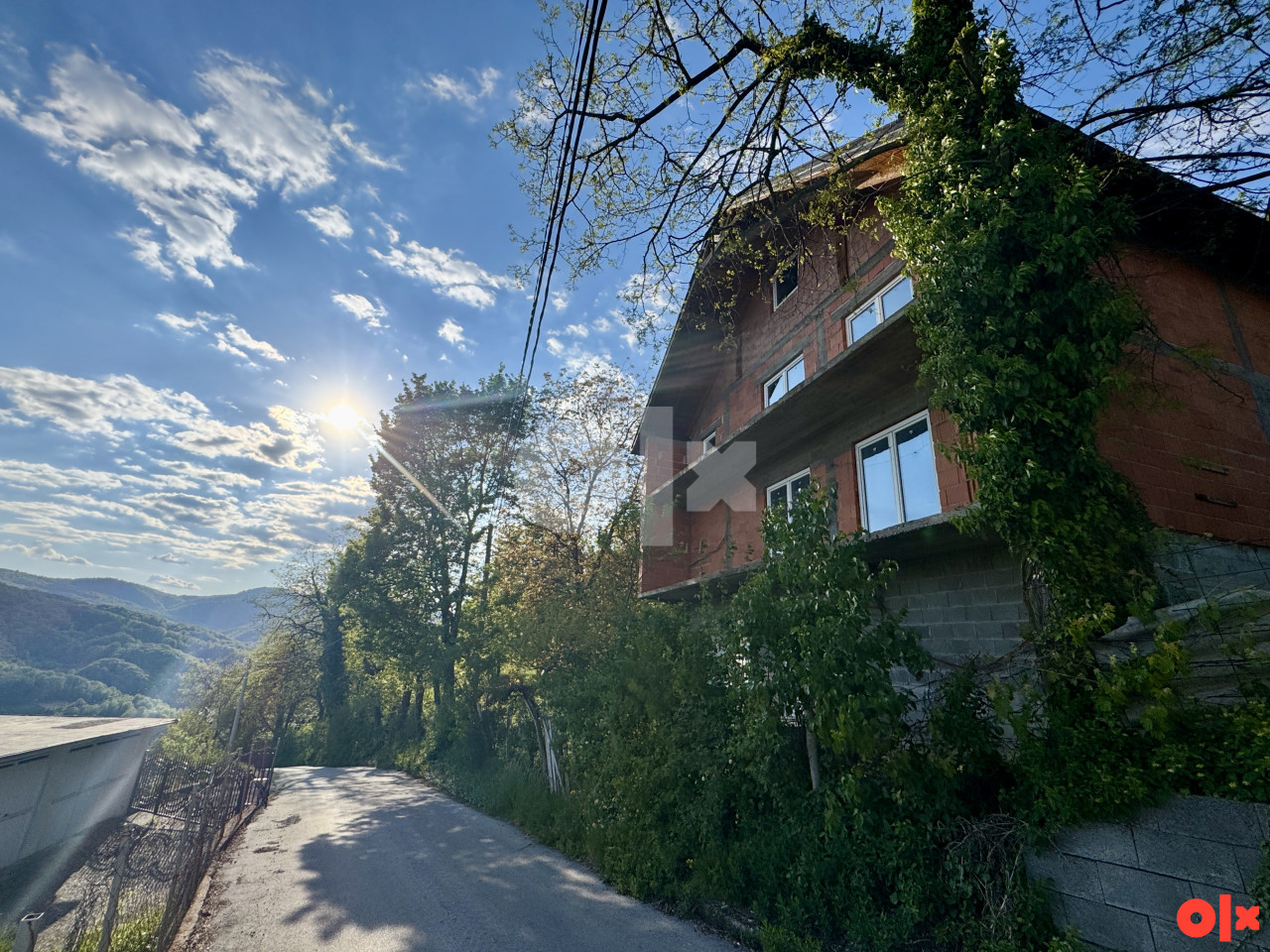 Kuća, Rohbau stanju sa panoramskim pogledom Goduš (Tuzlanski k.)