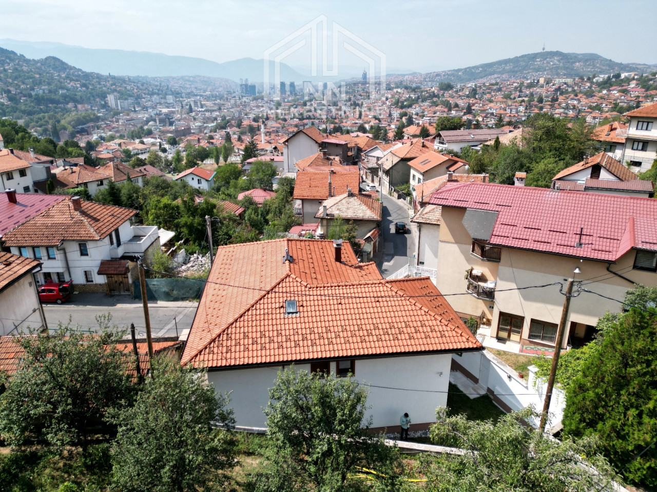NN Nekretnine : Četverosoban stan sa parkingom - Vratnik 3