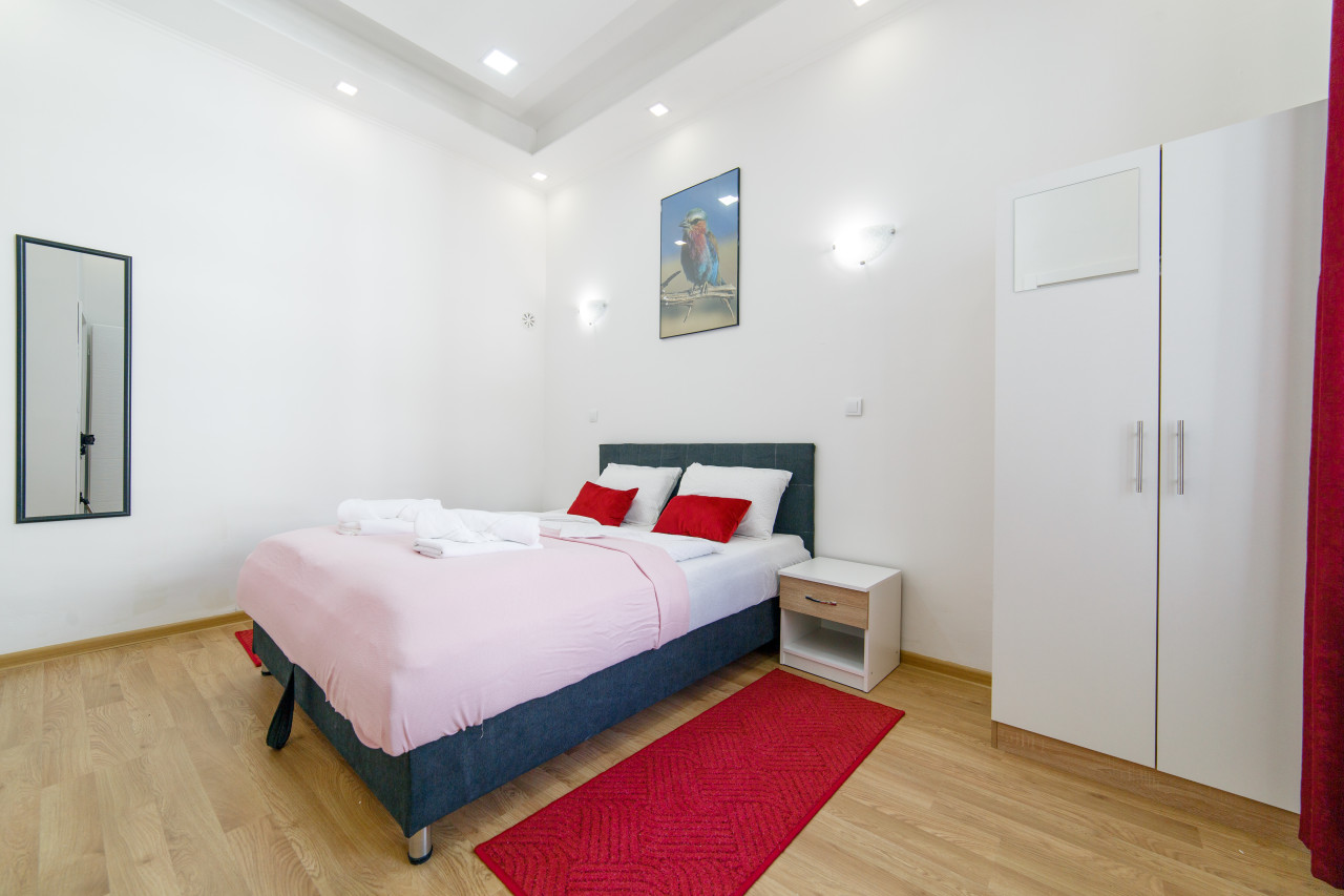 DVA DVOSOBNA STANA / MARKALE / STARI GRAD - SARAJEVO / 96m2 2