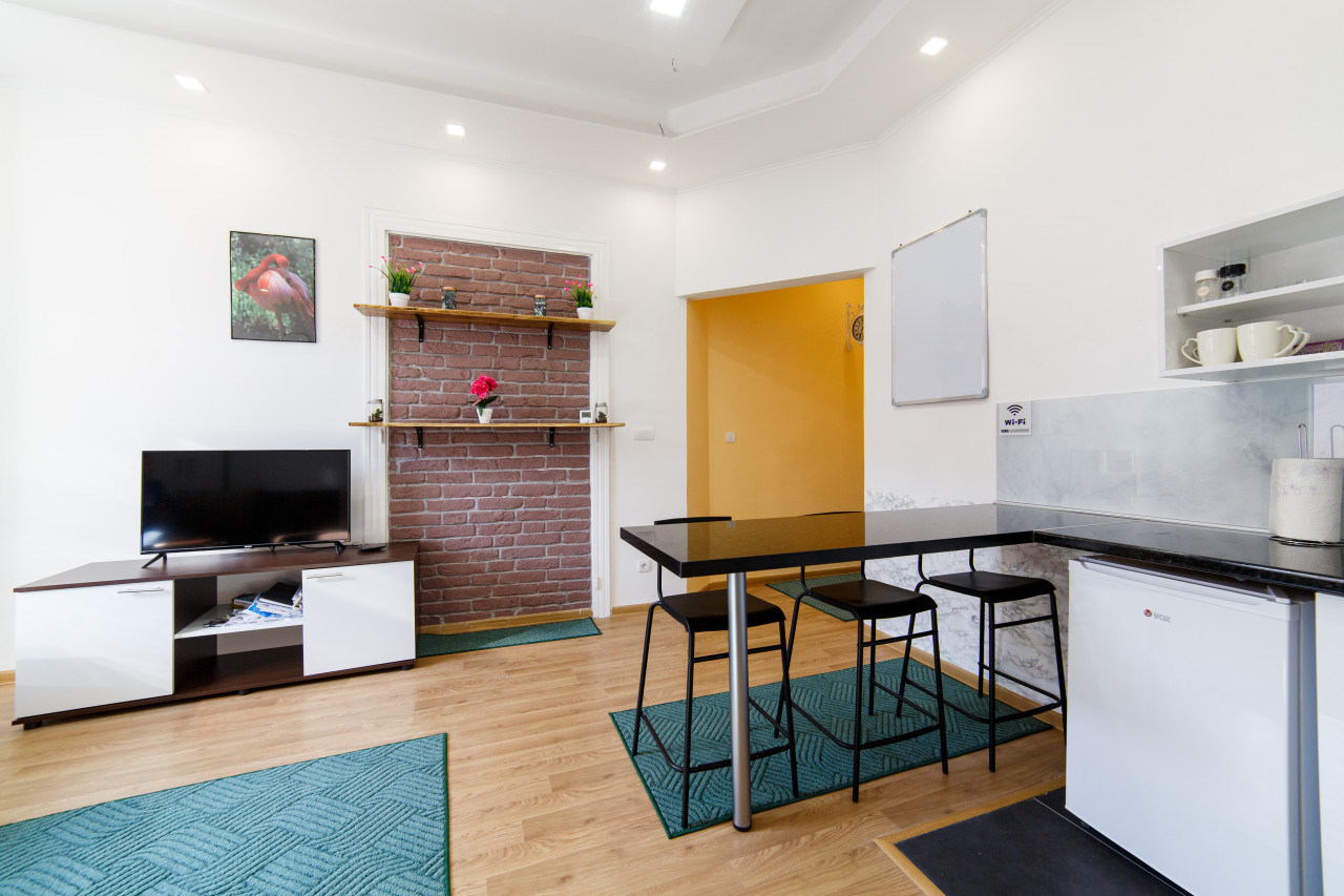 DVA DVOSOBNA STANA / MARKALE / STARI GRAD - SARAJEVO / 96m2 14