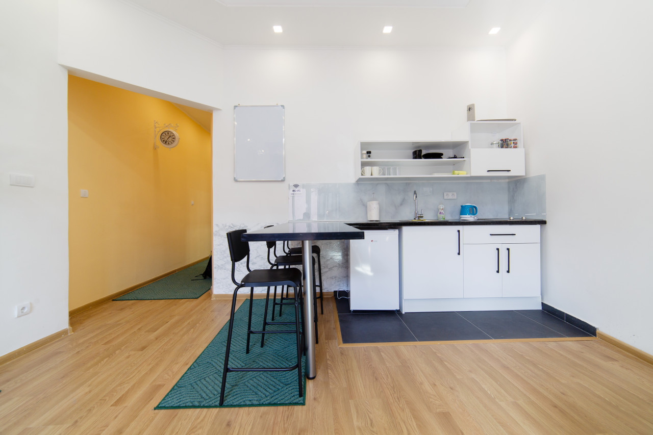 DVA DVOSOBNA STANA / MARKALE / STARI GRAD - SARAJEVO / 96m2 15
