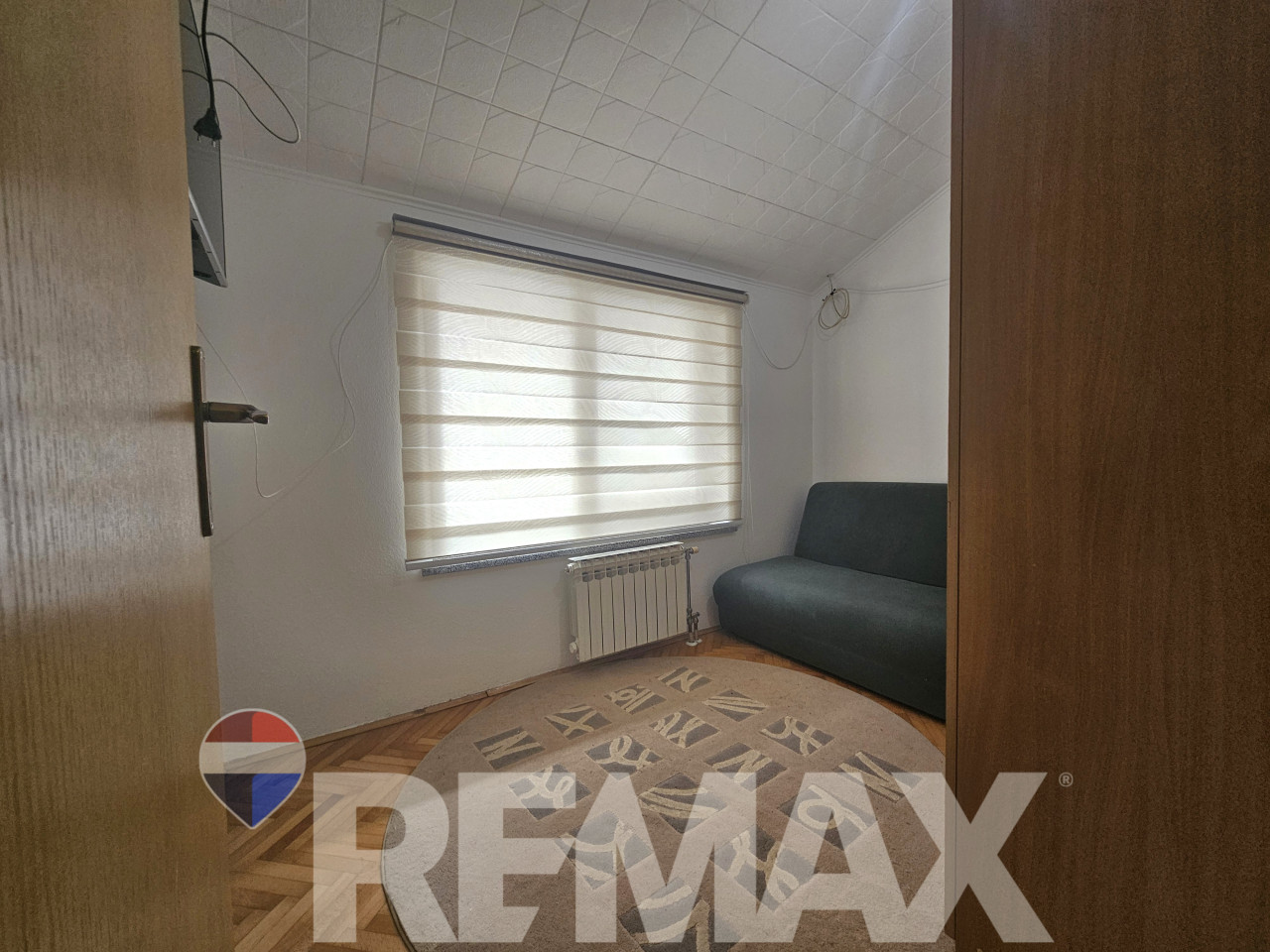 Trosoban stan za najam 72 m² | Hiseta - Widok 6