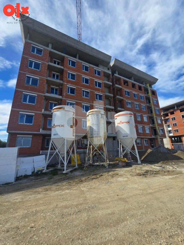 Trosoban stan manje kvadrature-56m2; PRODAJA 3