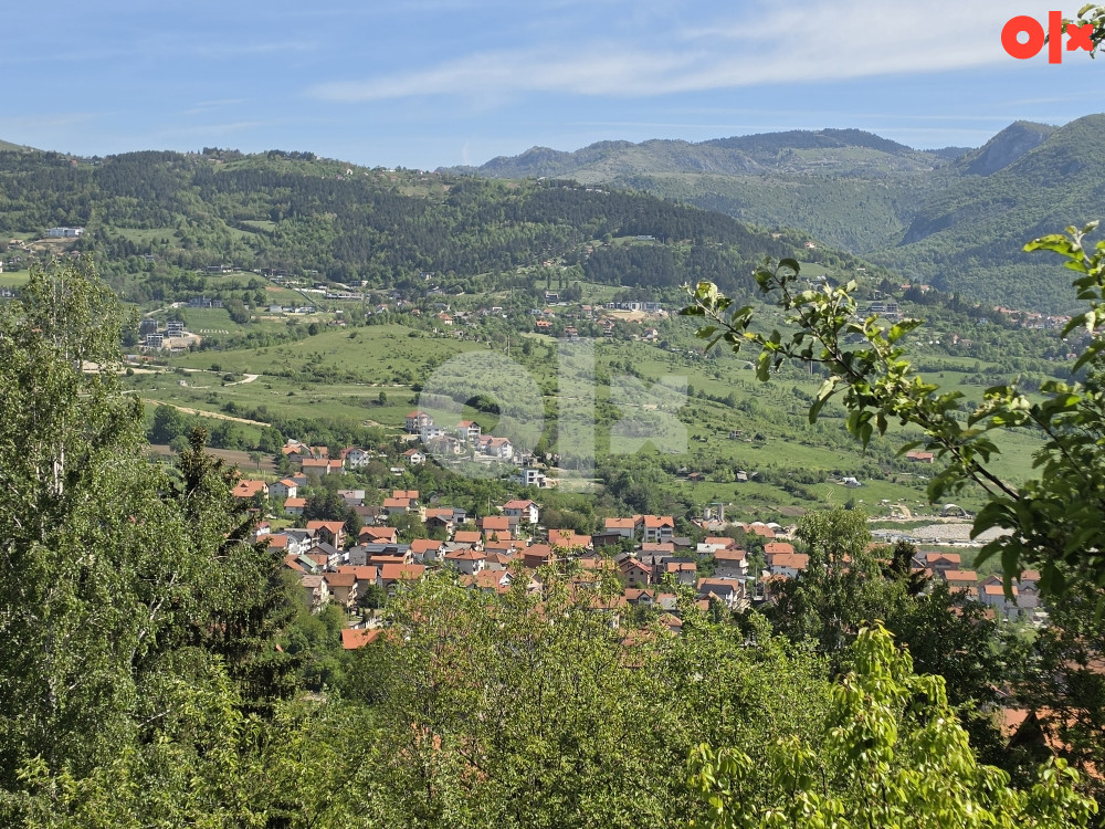 Kuća sa okućnicom 10