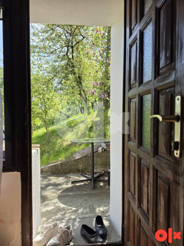 Kuća sa okućnicom 15