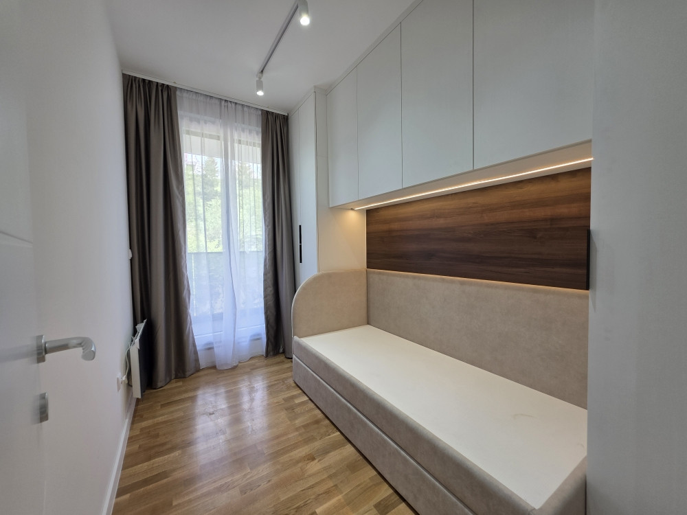 Prodaja opremljen trosoban apartman Trebević 10