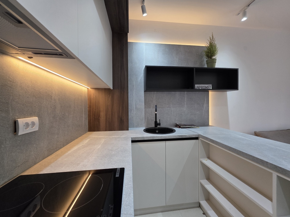 Prodaja opremljen trosoban apartman Trebević 14