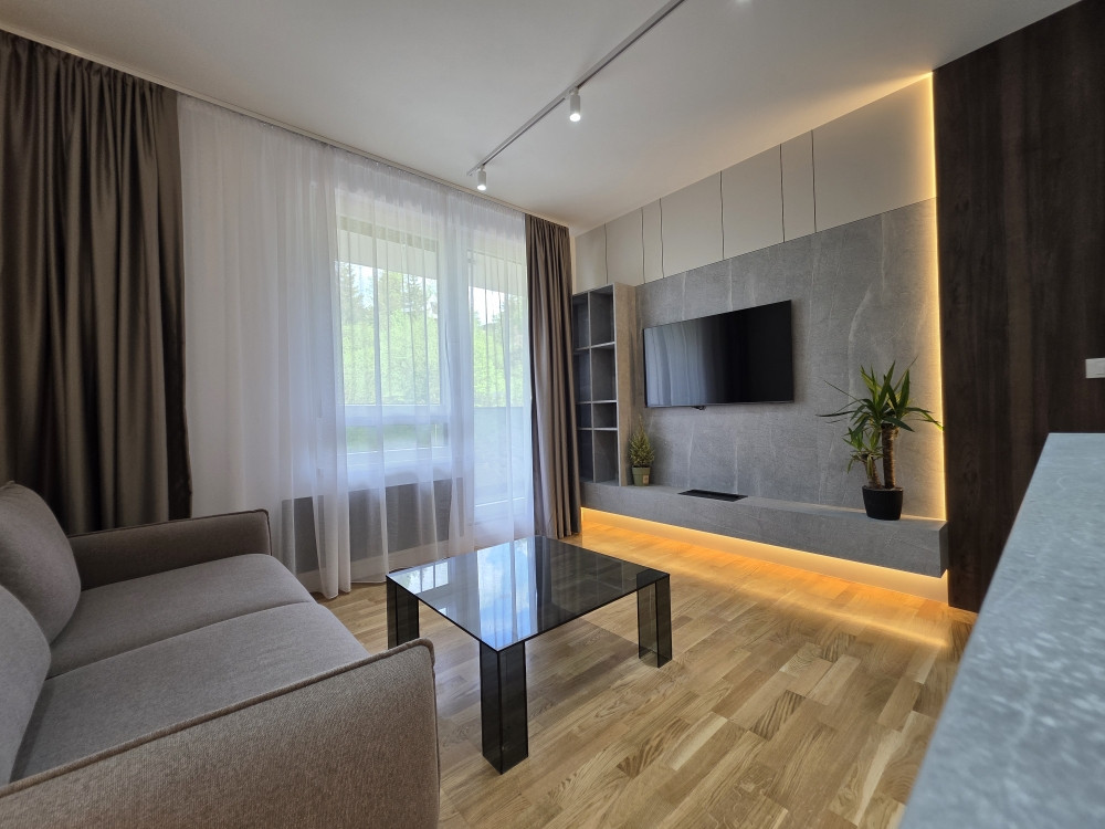 Prodaja opremljen trosoban apartman Trebević 13