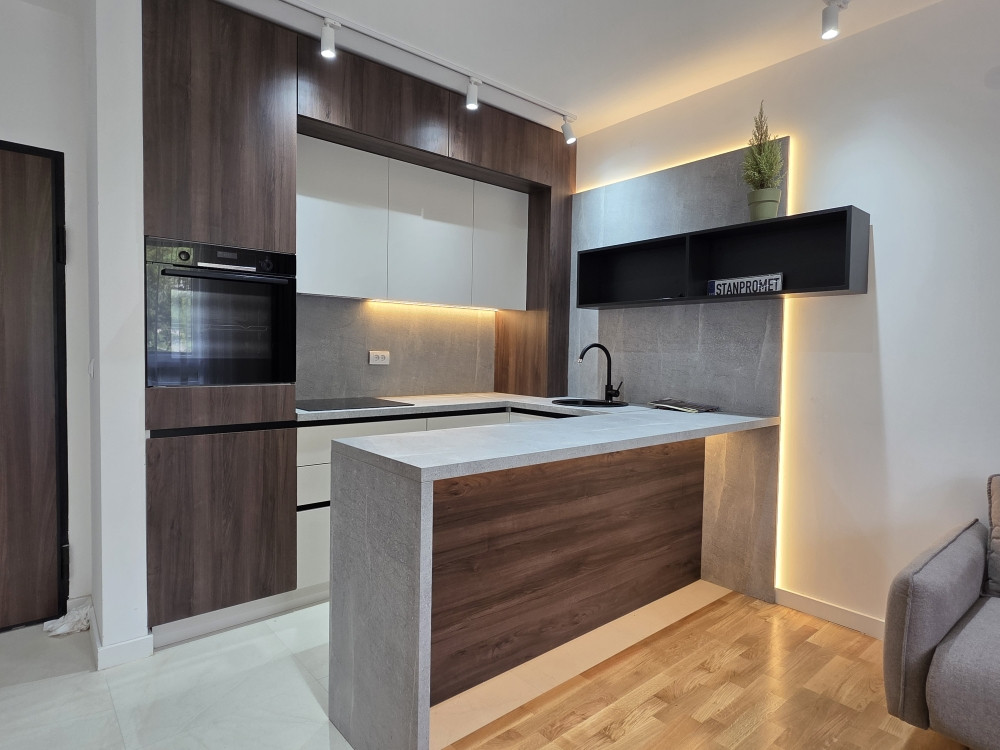 Prodaja opremljen trosoban apartman Trebević 20