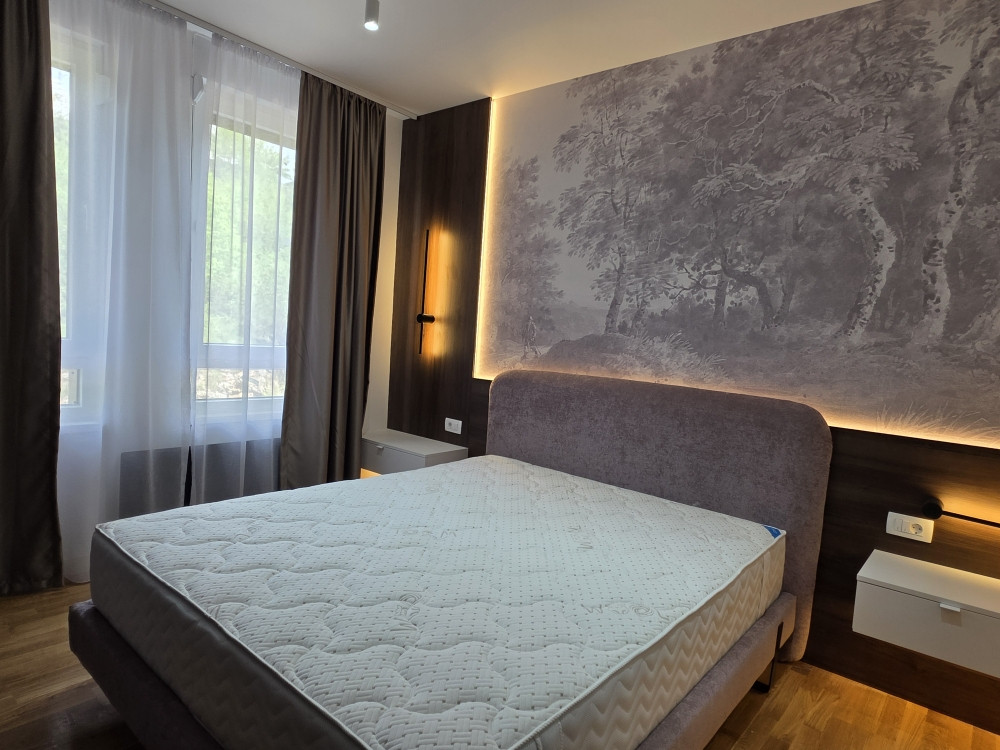 Prodaja opremljen trosoban apartman Trebević 15