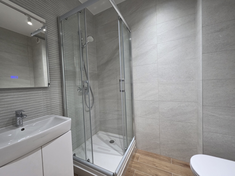 Prodaja opremljen trosoban apartman Trebević 21
