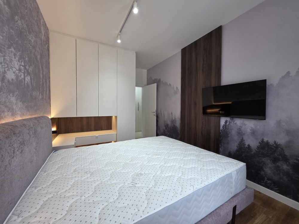 Prodaja opremljen trosoban apartman Trebević 16