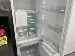 AEG frižider AIK2710R ugradbeni kombinovani