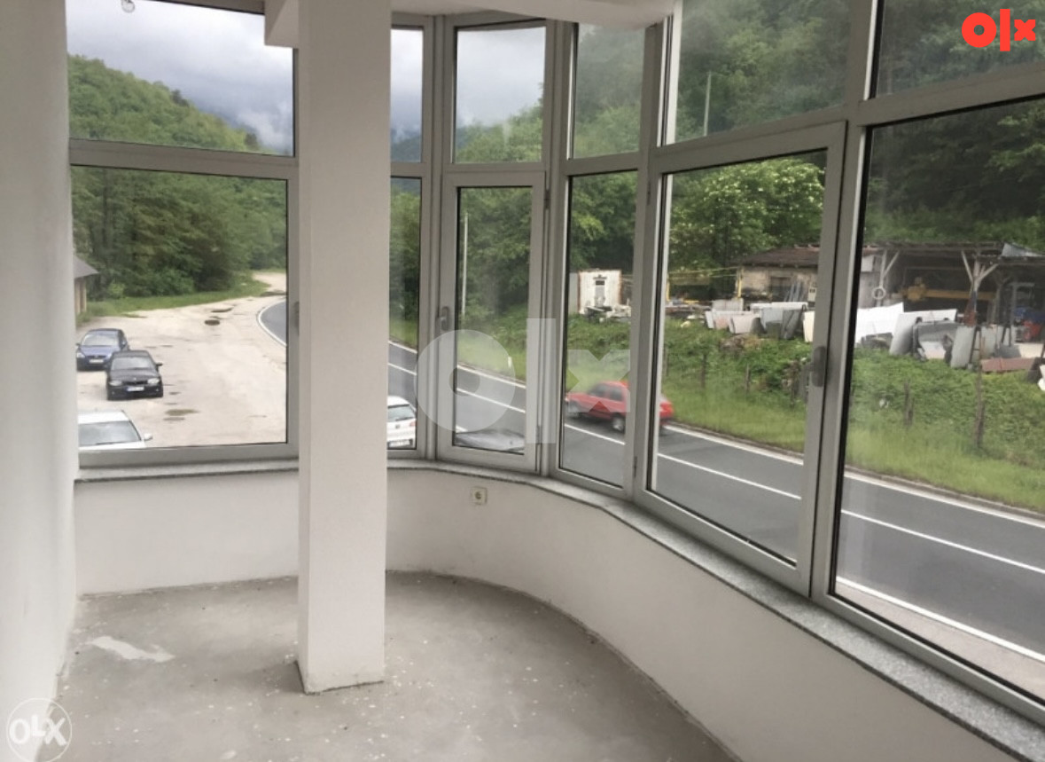 Poslovni prostor Hadžići 3