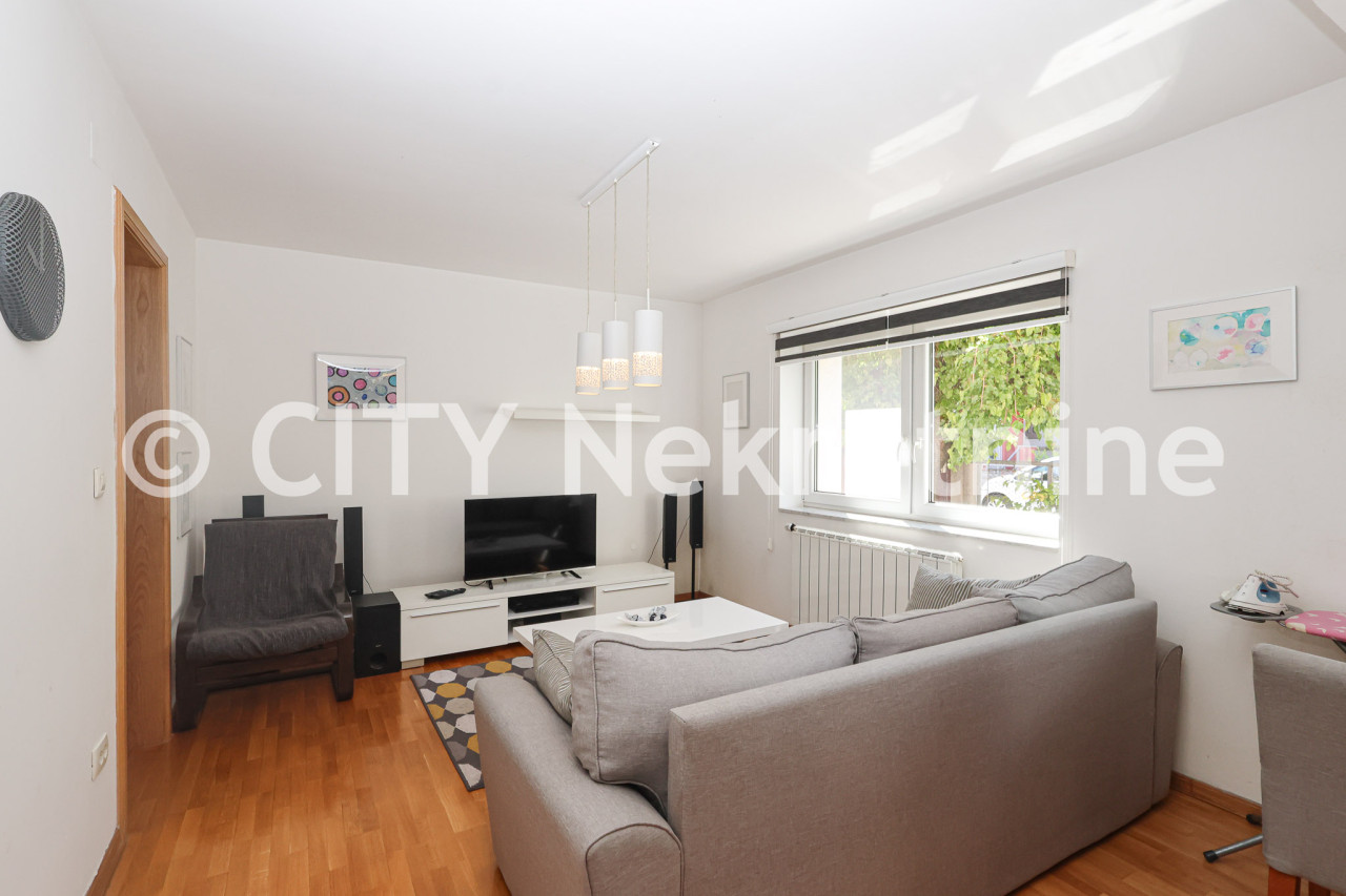 Trosoban namješten stan - Novo Sarajevo - Pofalići - 85 m2