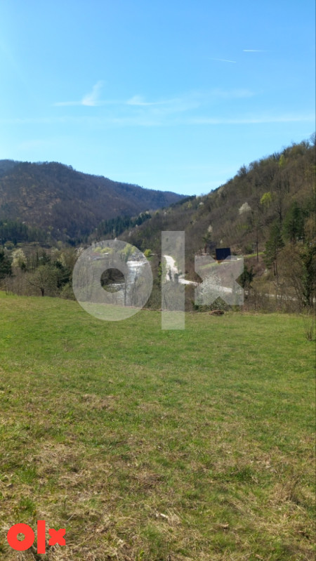 Plac  3,5 duluma 1/1(dozvoljena gradnja)- 12-ti km uz Gostovic 11