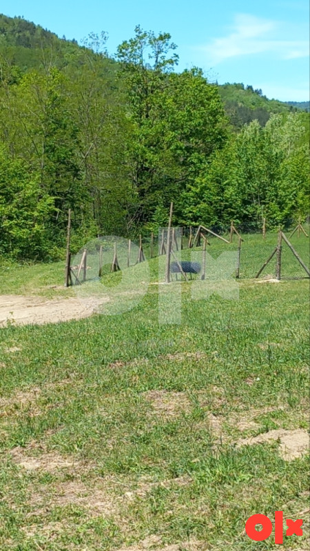 Plac  3,5 duluma 1/1(dozvoljena gradnja)- 12-ti km uz Gostovic 12