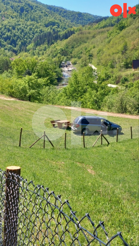 Plac  3,5 duluma 1/1(dozvoljena gradnja)- 12-ti km uz Gostovic 13