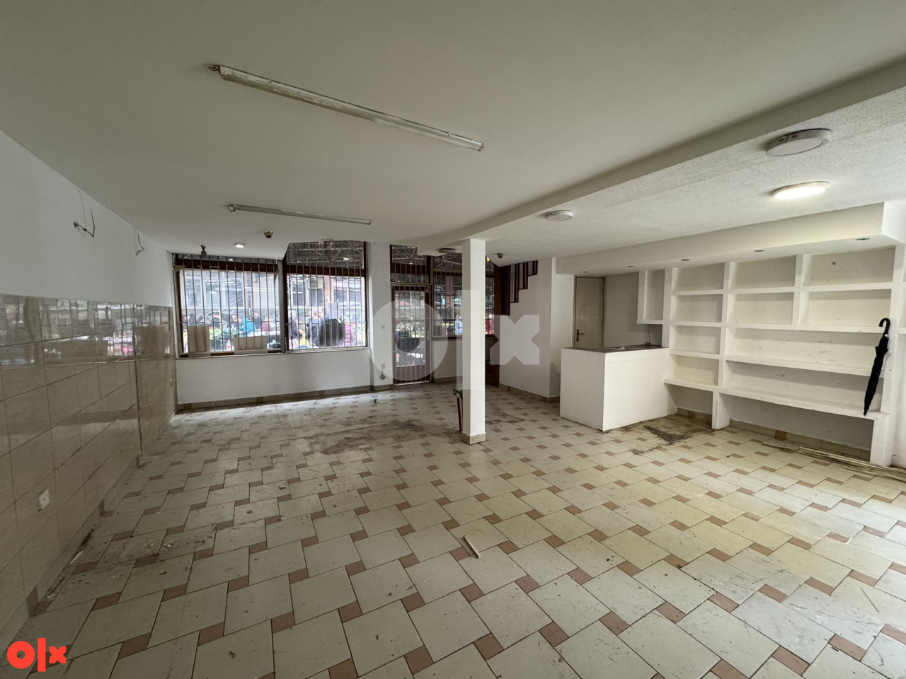 PN/ POSLOVNI PROSTOR GRBAVICA/ IZDAVANJE/ 100m2 3