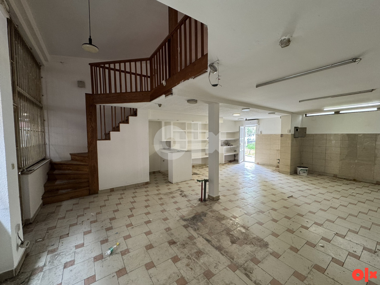 PN/ POSLOVNI PROSTOR GRBAVICA/ IZDAVANJE/ 100m2