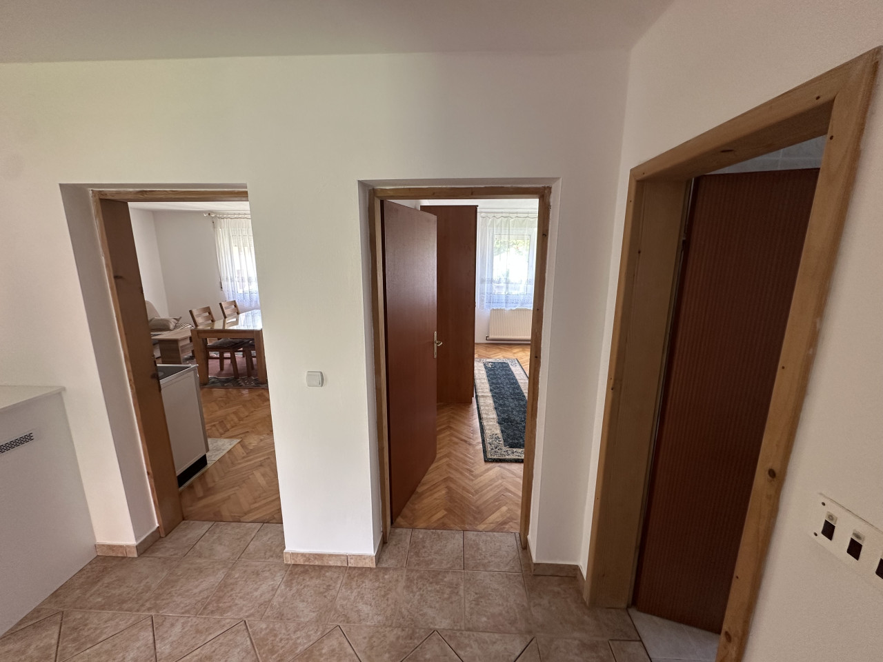 Namješten četverosoban stan na Laušu - 100 m2 10