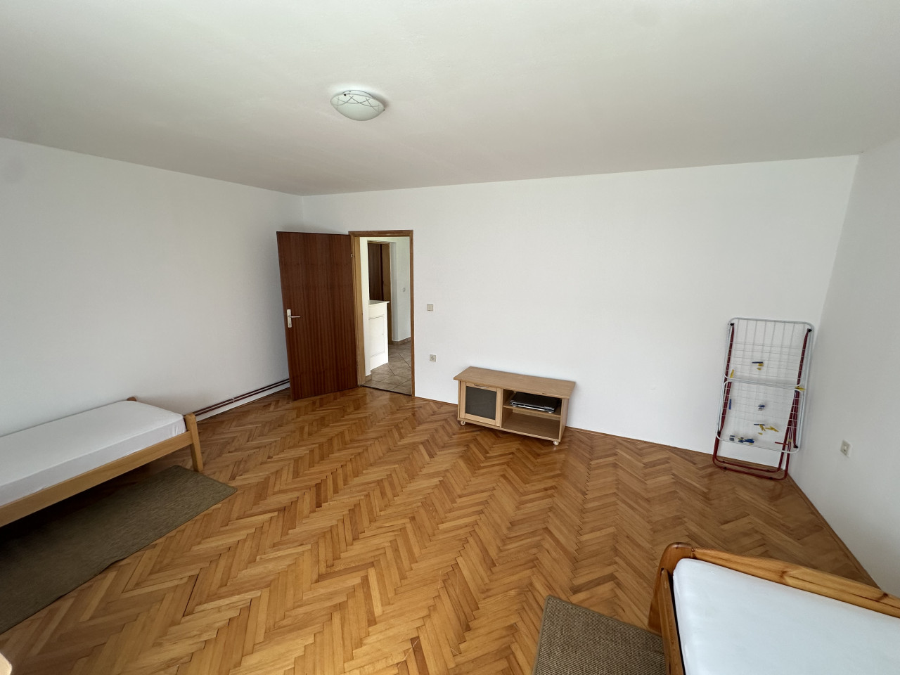 Namješten četverosoban stan na Laušu - 100 m2 17