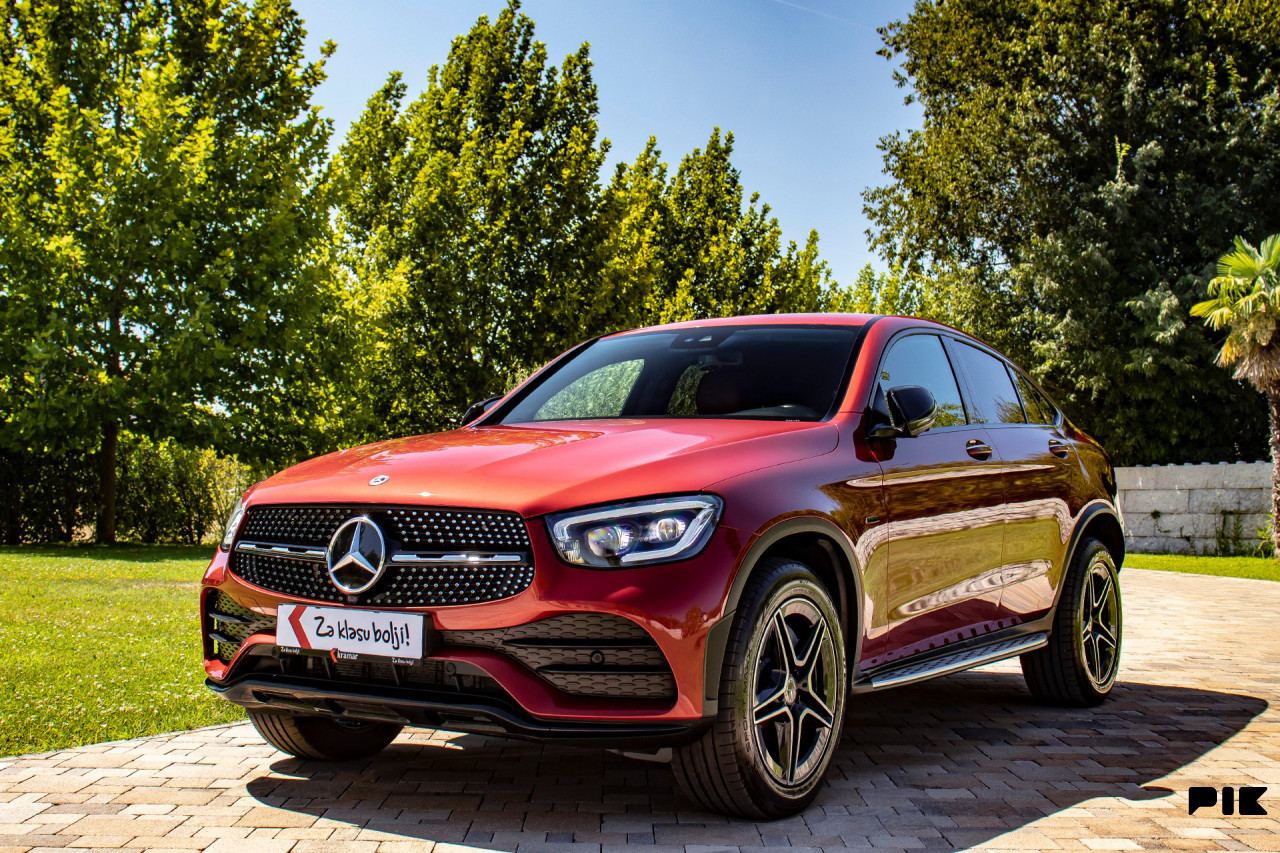 MB GLC 300 de Coupe 4Matic MANUFAKTUR NIGHT AMG MULTIBEAM VIRTUAL