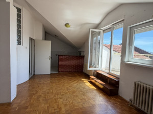 Četverosoban stan 89m2 - naselje Mjesec