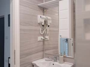 Sarajevo Centar Alipašina 15. Inf.Mob: 062/661-167 WhatsApp photo 4