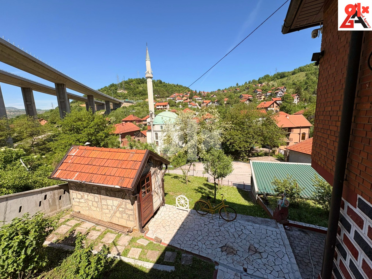 Kuća 204 m2 i 1661 m2 okućnice i 82 m2 posl. pr. -  Zenica 13