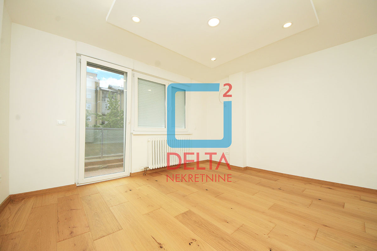 Garsonjera sa terasom / 26m2 / 1.sprat / Dobrinja / Novi Grad