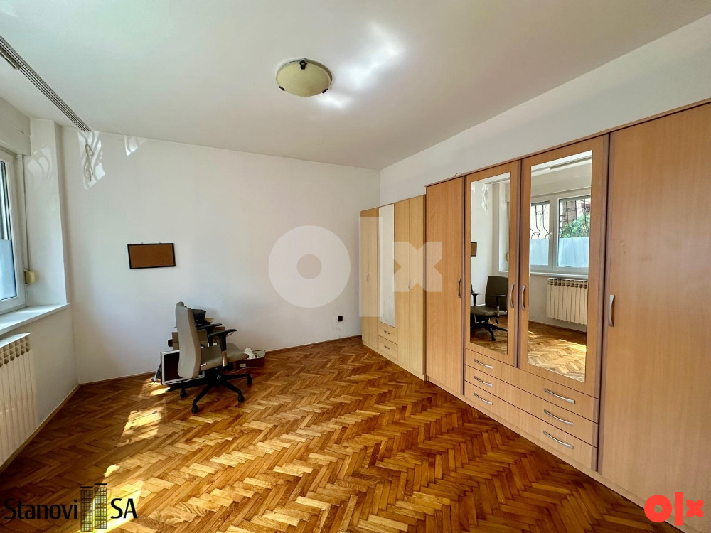 Trosoban stan 77m2 Mejtaš Centar Čekaluša photo 3