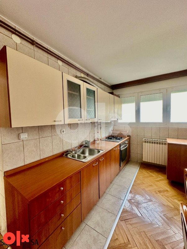 Trosoban stan 77m2 Mejtaš Centar Čekaluša photo 4