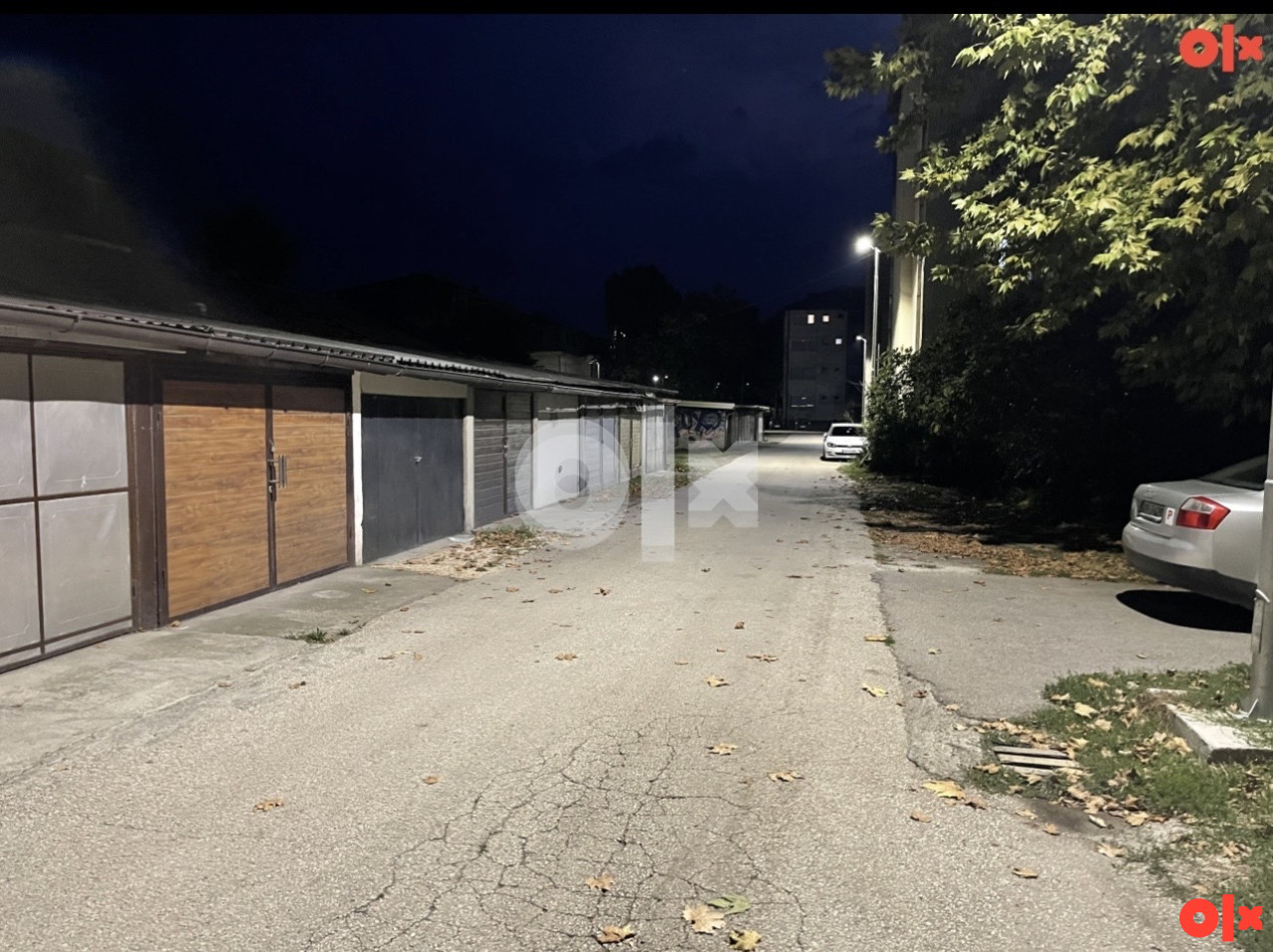 Prodajem Garažu  Zidanu Lukavac U Centru Kao Nova