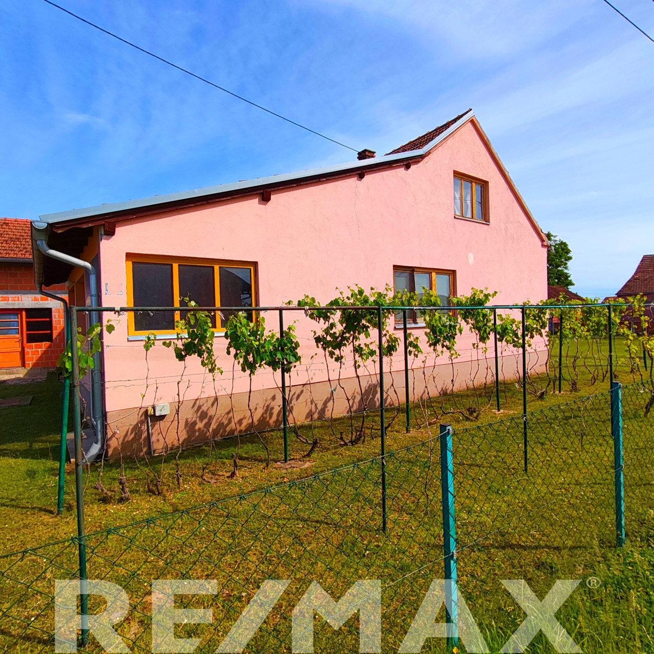 Kuća 60m2 sa placem 4000m2