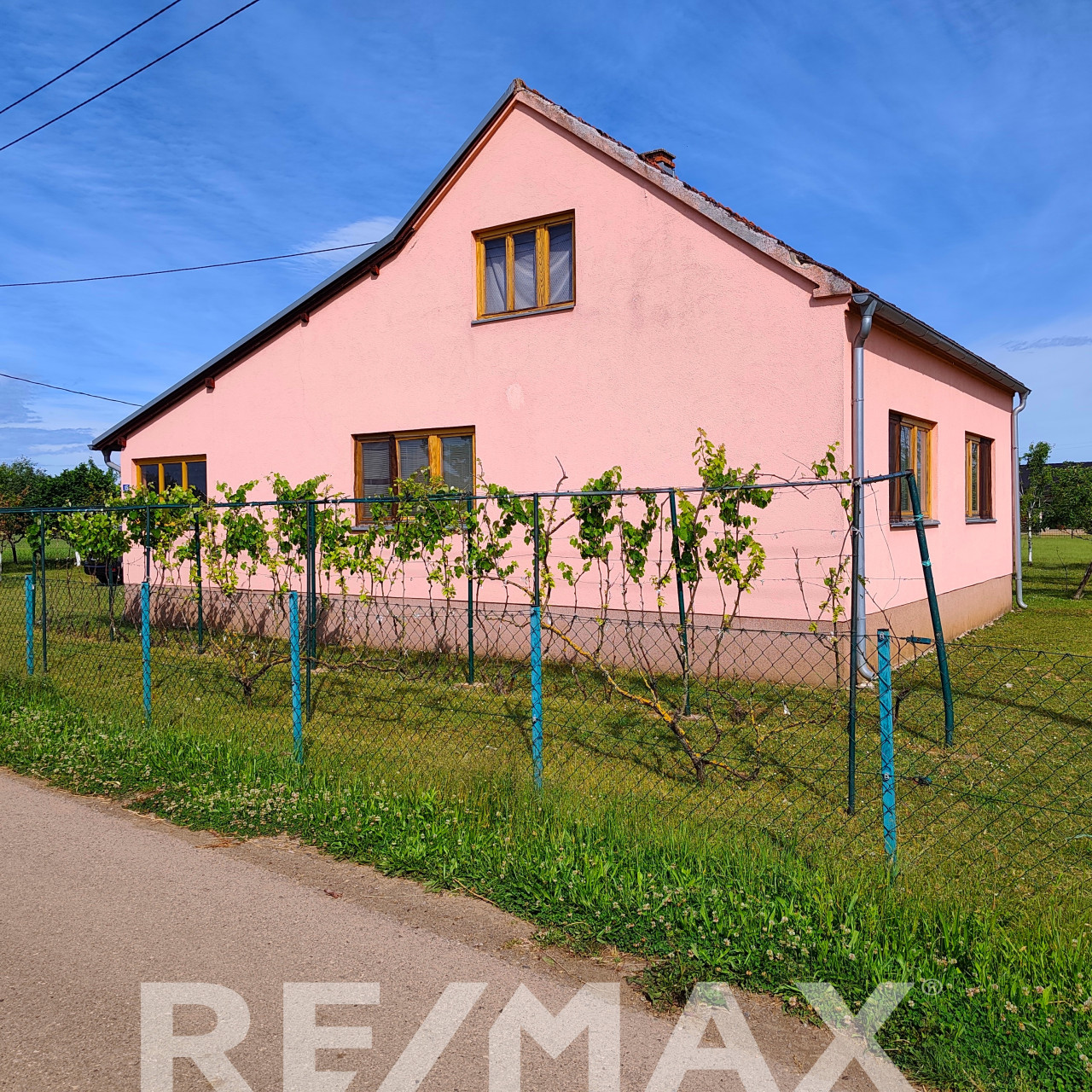 Kuća 60m2 sa placem 4000m2 3
