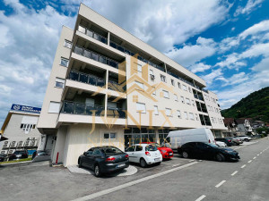 Najam prazan trosoban stan 55 m2 Starčevica