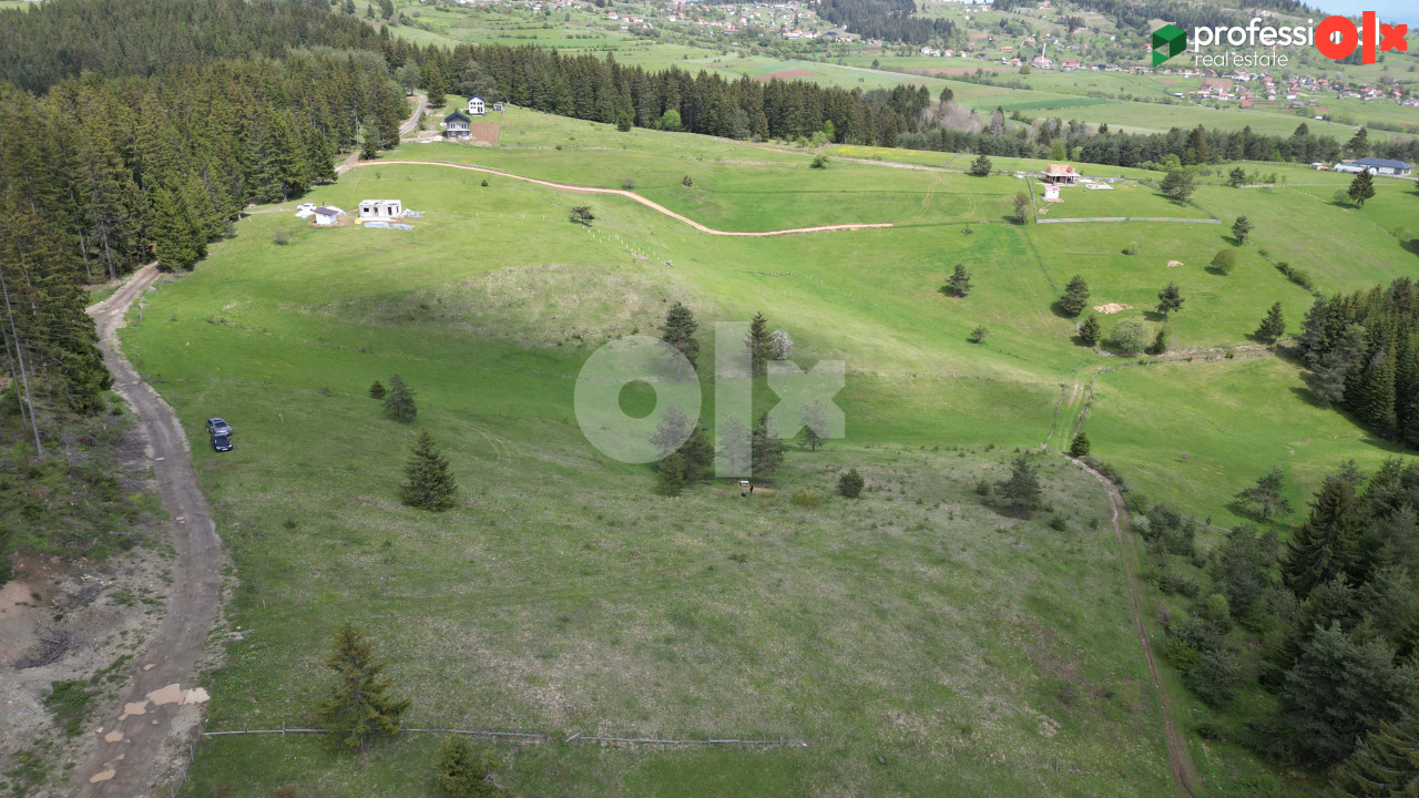 Zemljište Nišići 2367m2 4