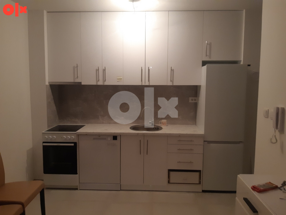 Odlicna lokacija dvosoban stan ul. Momčila Popovića 2